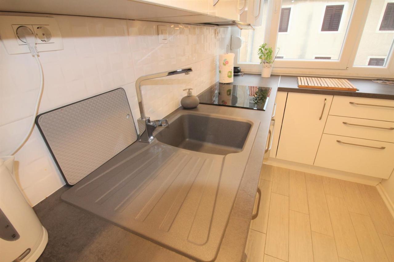 Apartment Pia شيبينيك المظهر الخارجي الصورة