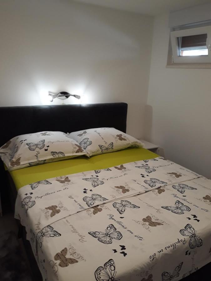 Apartment Pia شيبينيك المظهر الخارجي الصورة